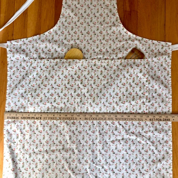 Vintage Laura Ashley Floral Chef's Apron, with Pockets - Picture 4 of 13